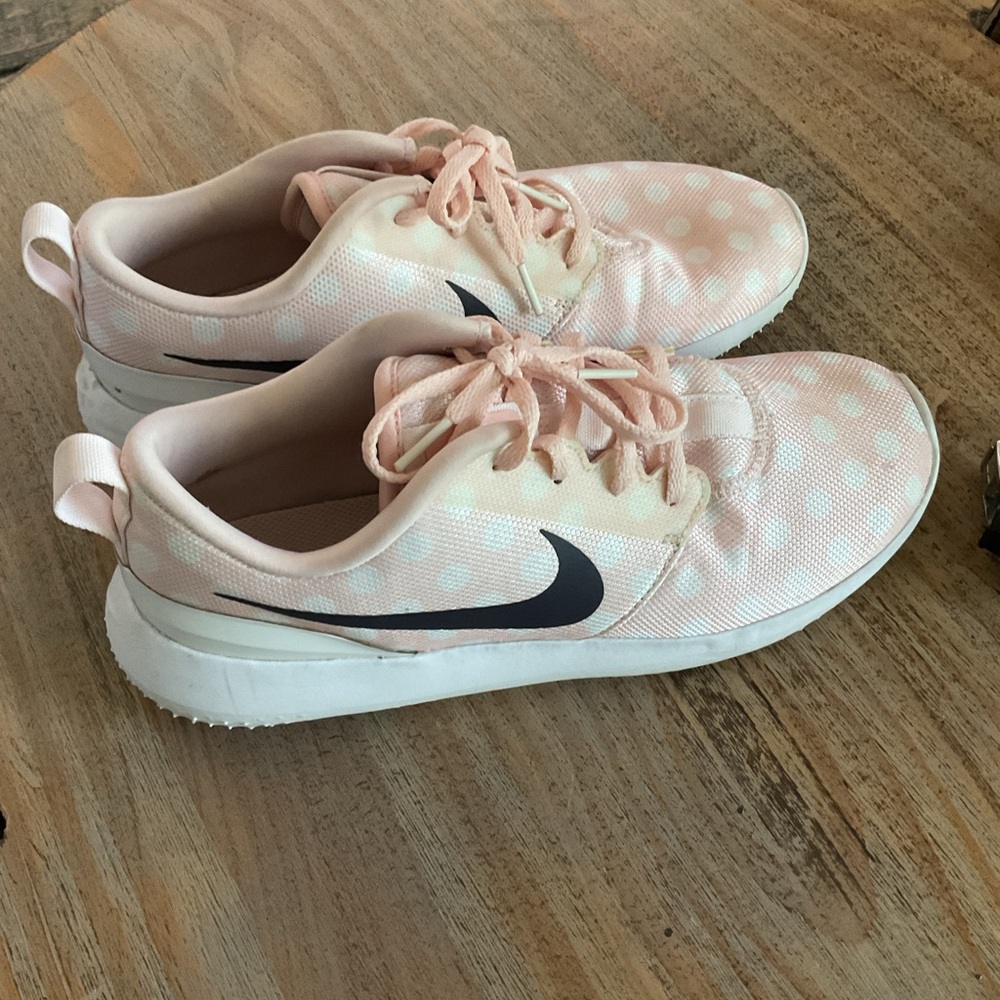 Nike Light Pink Polka Dot golf shoes